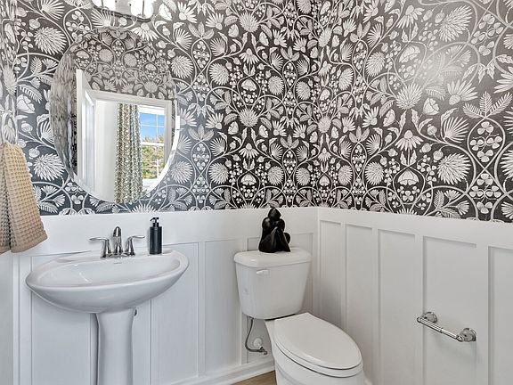 5th image of 10056 Secluded Garden Dr