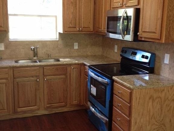 3rd image of 1125 Belmont Dr