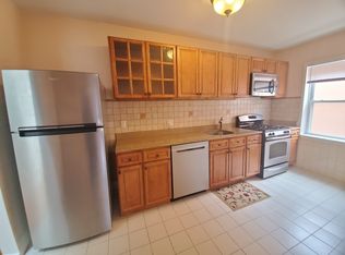 21-49 36th St #2A, Astoria, NY 11105
