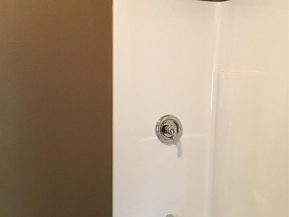 4th image of 1641 Decker St