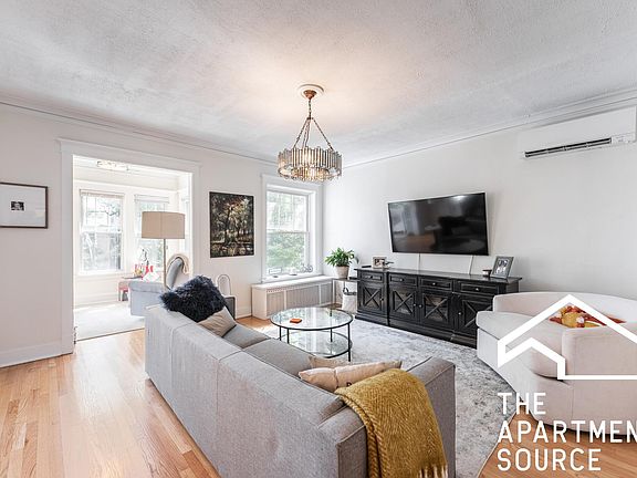 3rd image of 4854 N Talman Ave #2