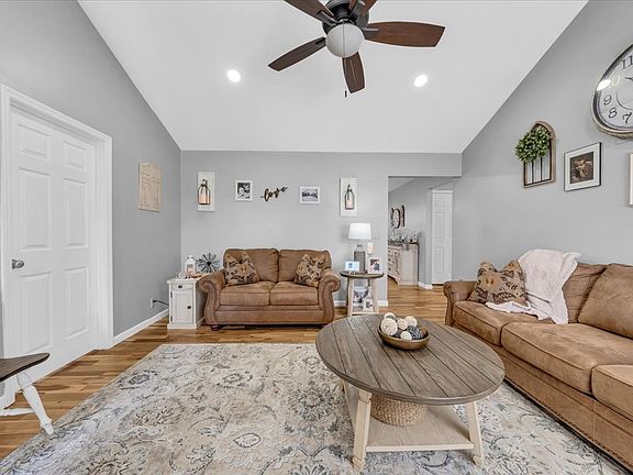 4th image of 491 Hobbs Rd