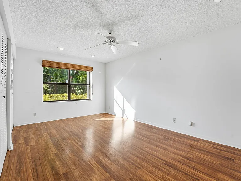 9476 El Clair Ranch Rd — Photo 26