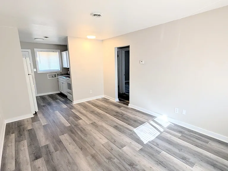 696 Hill St #8 — Photo 8