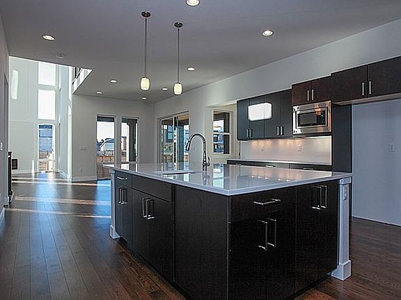 3rd image of 8359 Stoll Pl