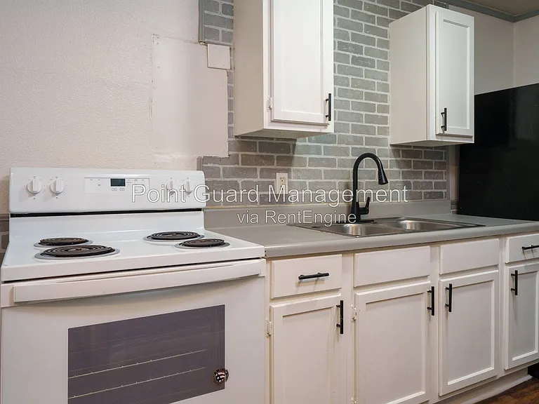 1927 S Mosley St — Photo 5