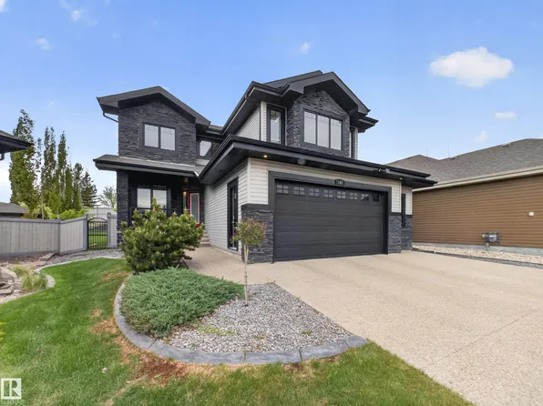 102 Lacombe Dr, Saint Albert, AB T8N 3V7