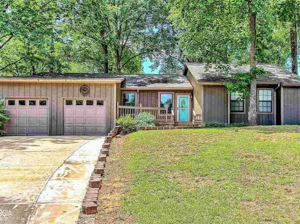 6887 Red Maple Ct, Rex, GA 30273