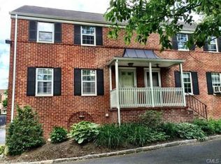 2 4th St, Stamford, CT 06905