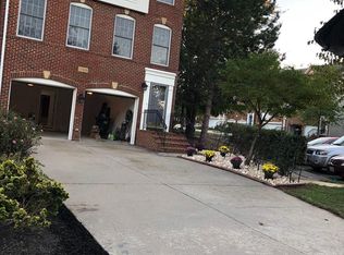 12915 Starters Ln, Fairfax, VA 22033