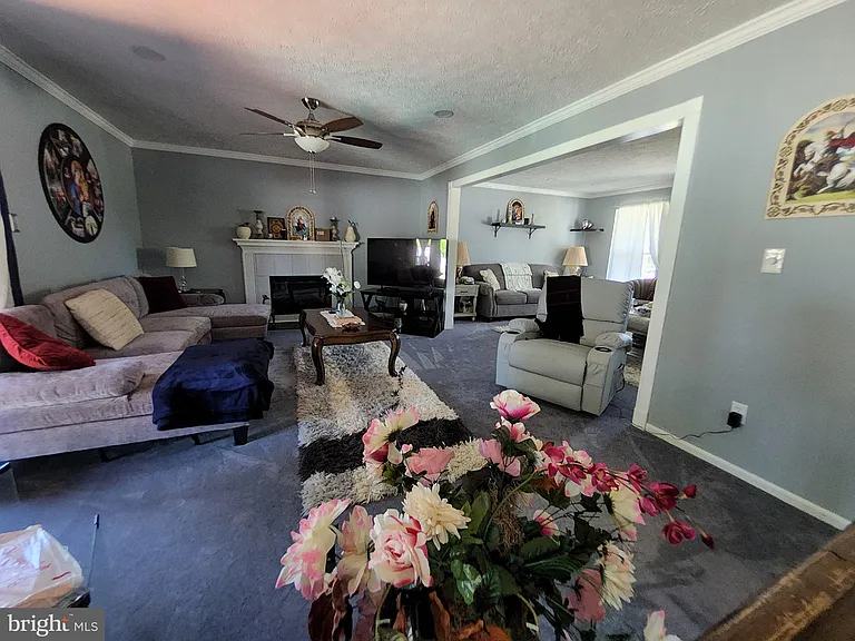 504 Parliament Rd — Photo 14