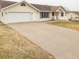 231 Rita Ave, Dickeyville, WI 53808
