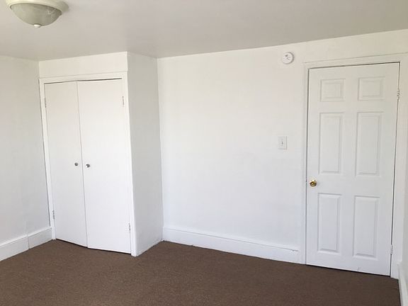 2nd image of 1311 Chestnut St