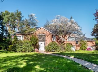 2 Jamesbury Dr, Worcester, MA 01609