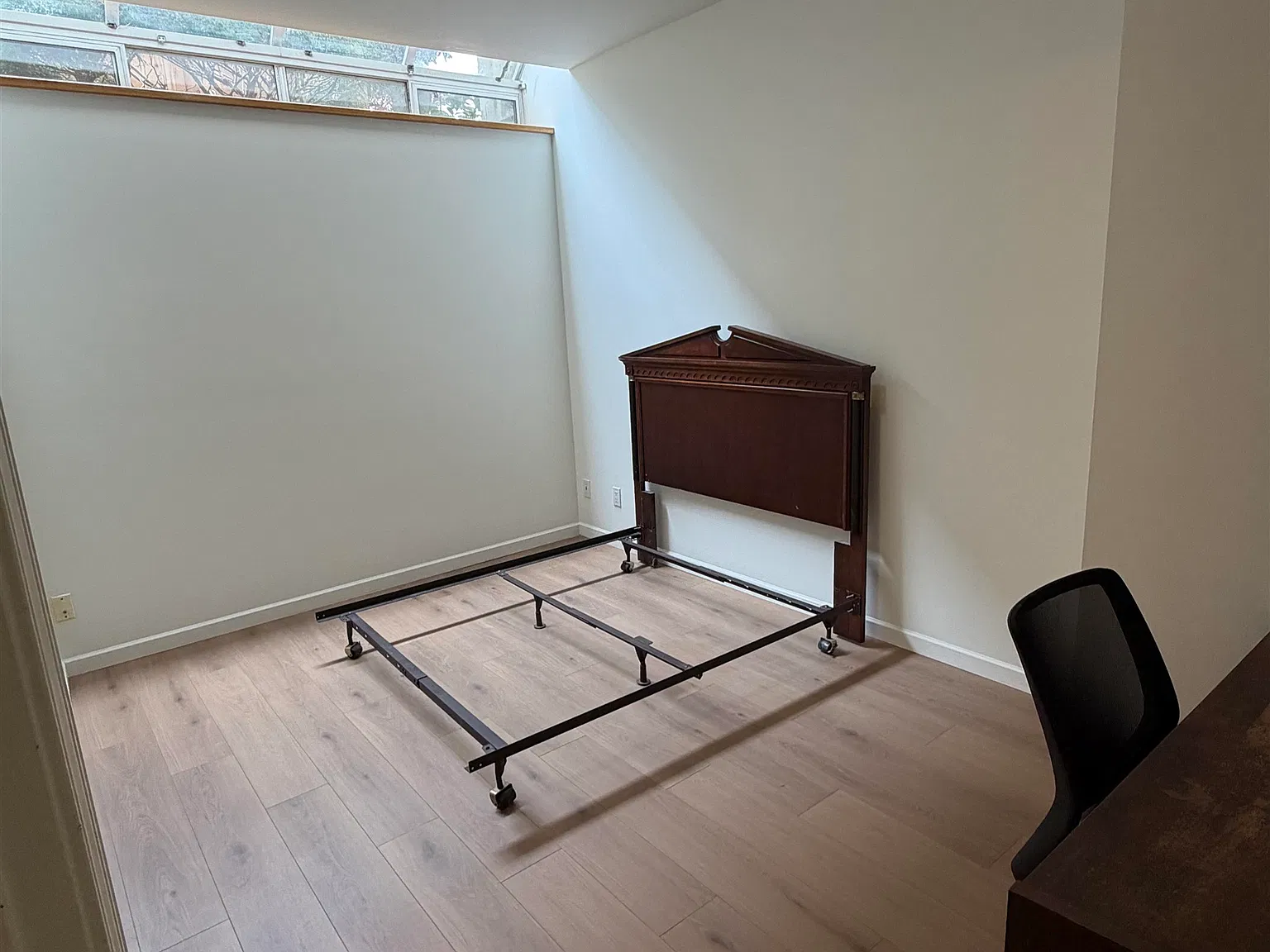 2 bed, 1000 sqft, $2,200 — Photo 4