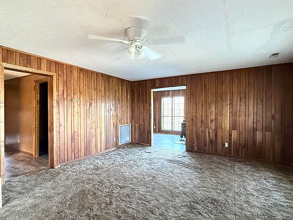 5th image of 656 Thompson Rd