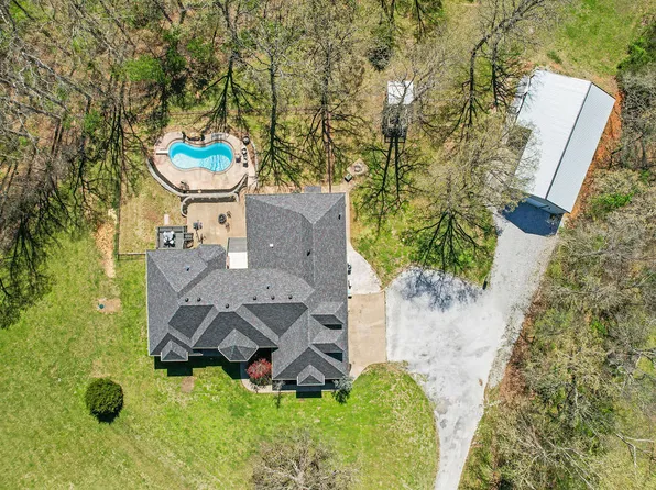 12912 Moore Ln, Gravette, AR 72736