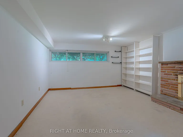 426 Seaton Dr — Photo 10