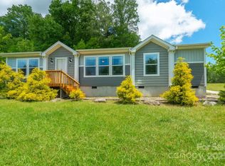 11 Bartlett Ave, Black Mountain, NC 28711