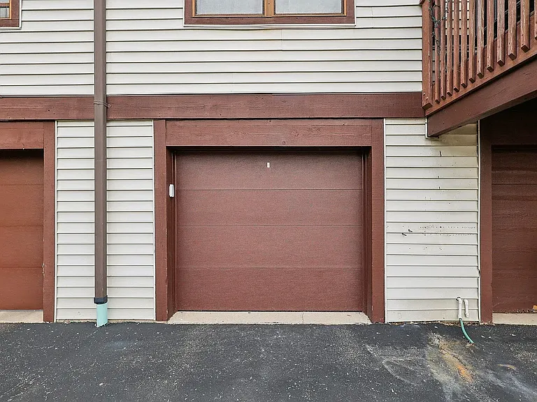 370 Bellpointe Cmns — Photo 15