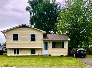 1882 Dunning Rd, Columbus, OH 43219