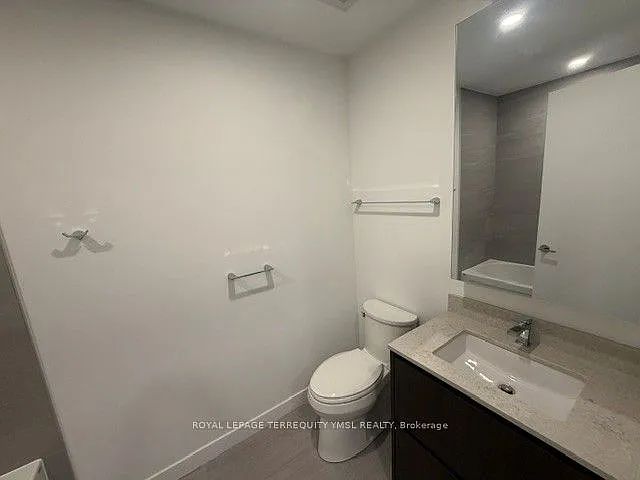 8188 Yonge St #208 — Photo 11