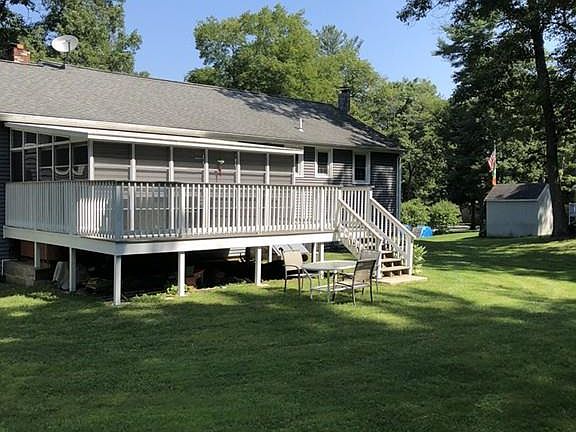 3rd image of 10 Riverview Dr