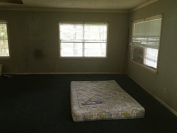 5th image of 23591 Joseph Dr