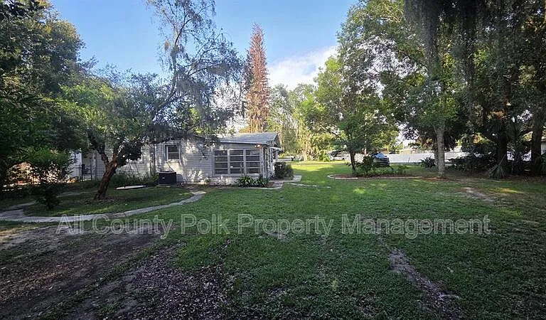 1636 Terry Rd — Photo 3