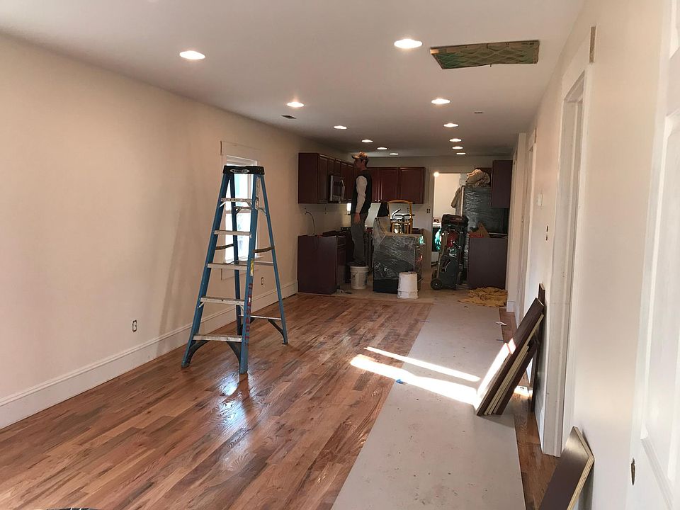 2nd image of 396 Evona Ave