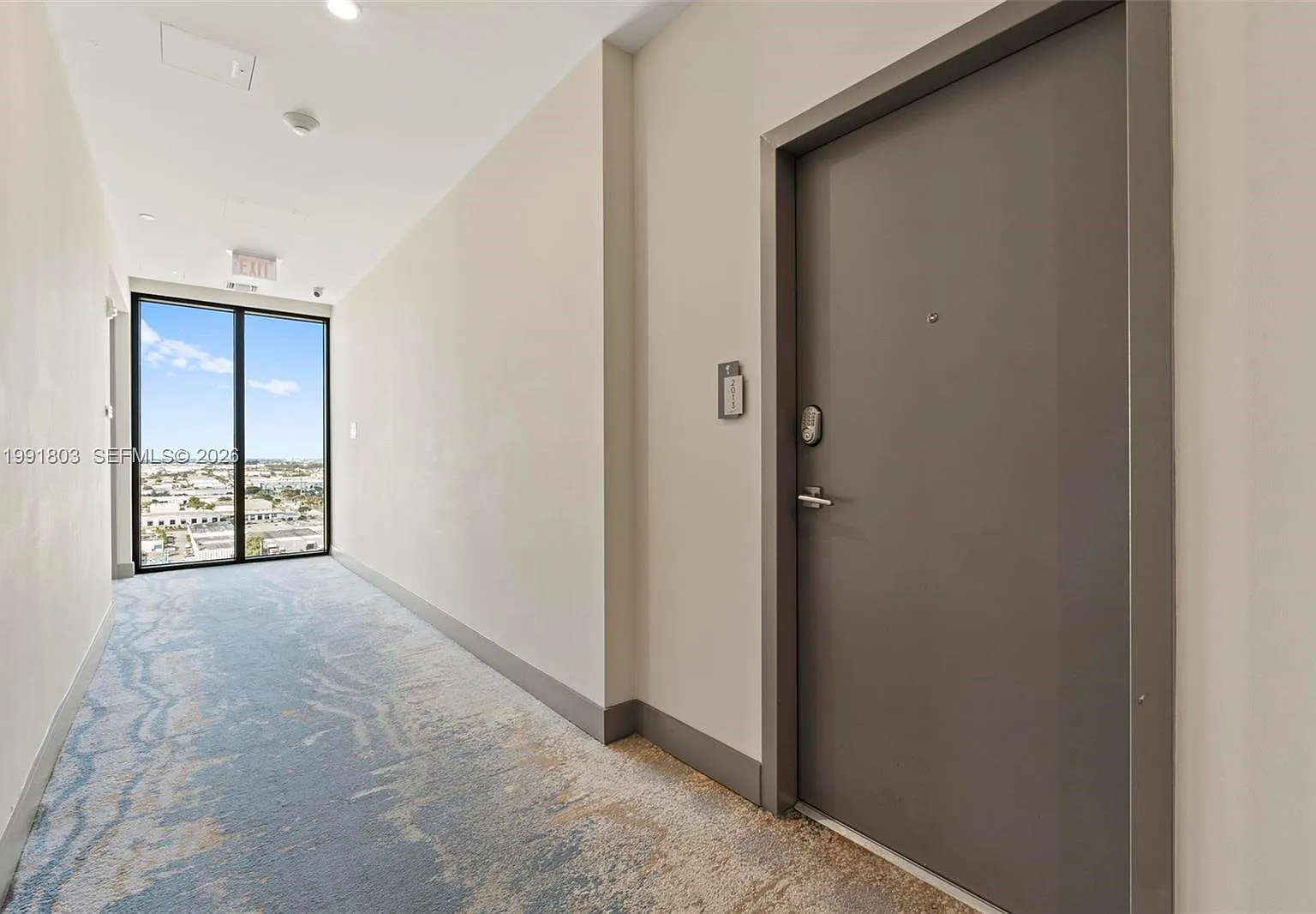 5350 Park Condo — Photo 1