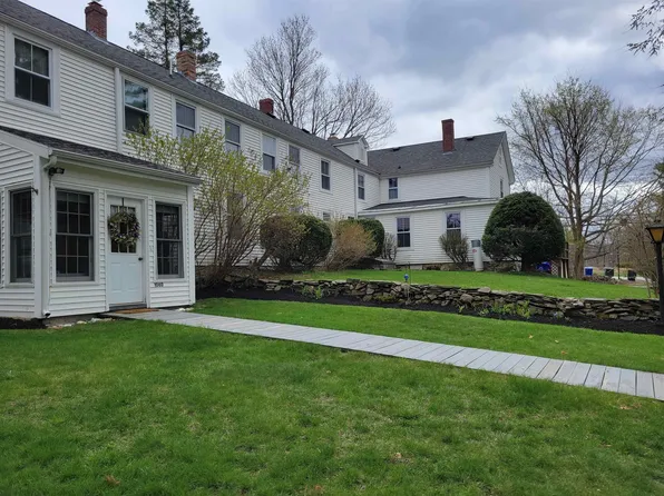 106 Emerson Ave #C, Hampstead, NH 03841