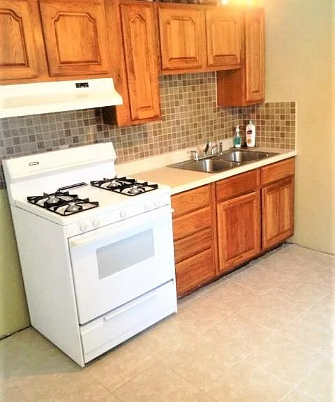 2826 Appleridge St — Photo 2