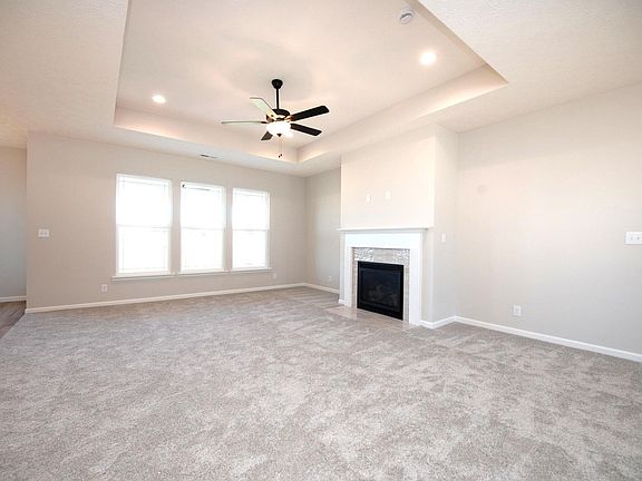5th image of 3508 Collier Dr