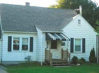 552 Bloomingrove Dr, Rensselaer, NY 12144