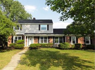 2424 Evergreen Rd, Toledo, OH 43606