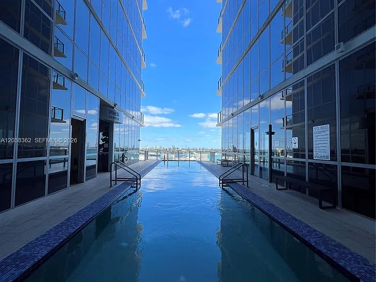 1100 Biscayne Blvd #4103 — Photo 24