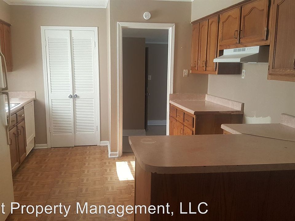 2nd image of 1951 Alta Vista Dr