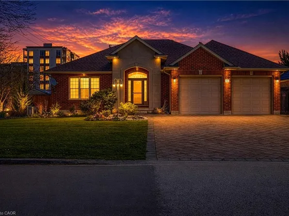 10 Prince Of Wales Gate, London, ON N6H 5M3