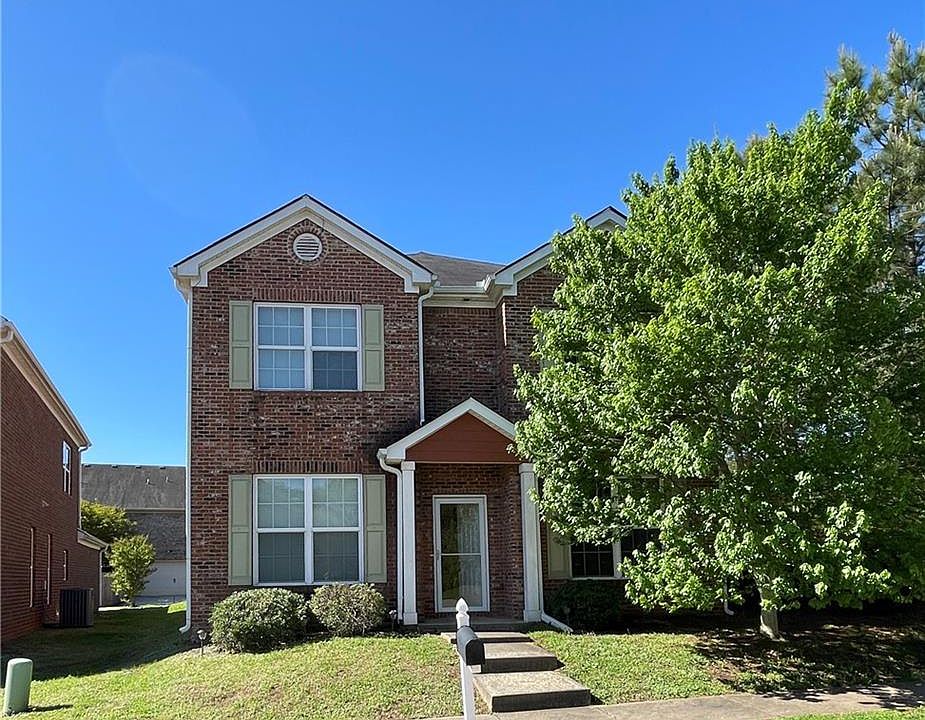 1st image of 500 Tulip Ln