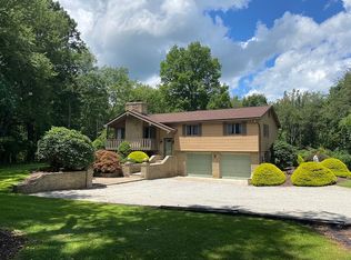 318 Hines Ln, Export, PA