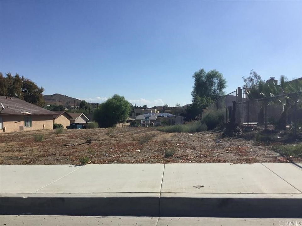 1st image of 0 Poe St