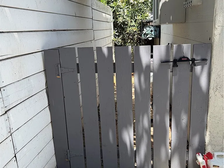 10515 S Firmona — Photo 10