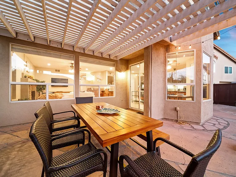 18106 Chieftain Ct — Photo 12