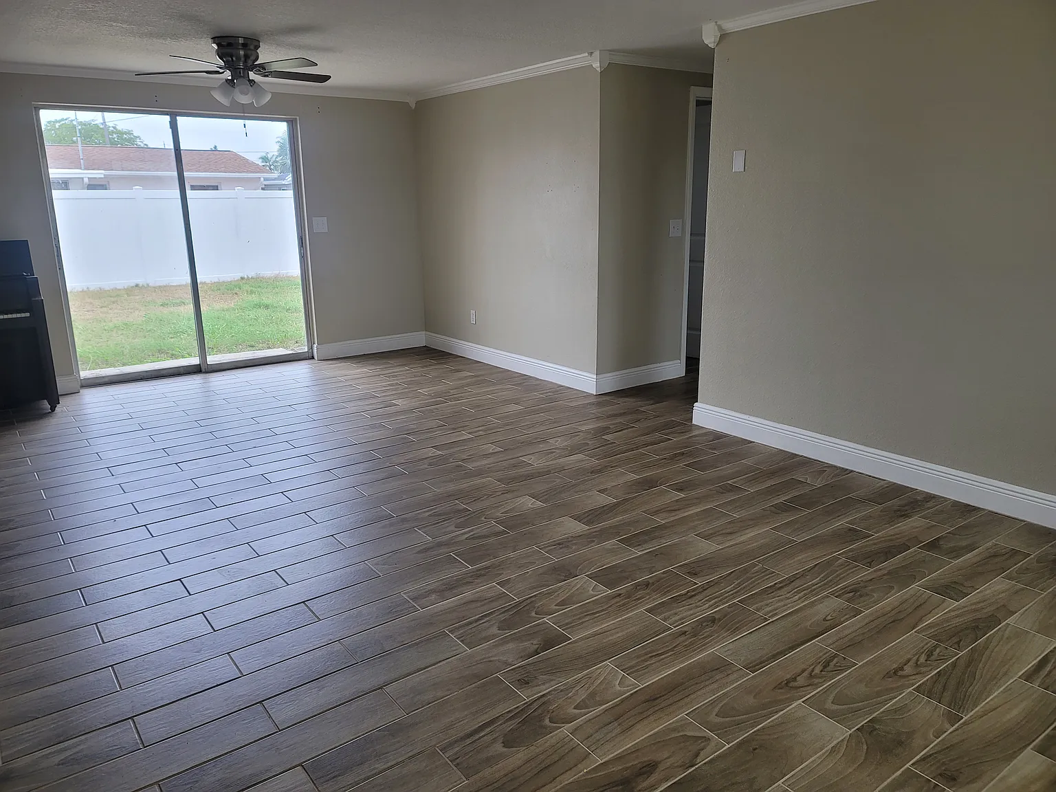 4 bed, $2,000 — Photo 3
