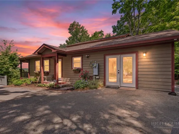 271 Misty Creek Drive, Blowing Rock, NC 28605