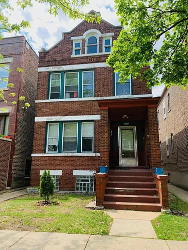 4218 S Albany Ave Photo 1