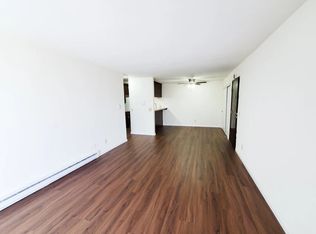 2111 Red Arrow Trl #8, Madison, WI 53711