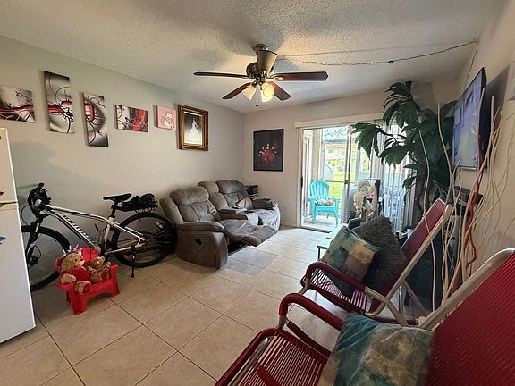 4th image of 6112 Forest Hill Boulevard #109