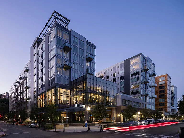 RiverHouse 11 at Port Imperial — Photo 30